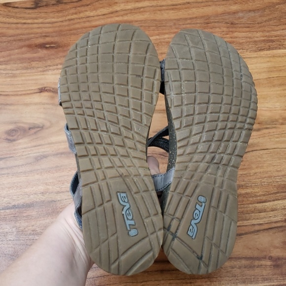 ☆3/25 Teva Women's Cabrillo Crossover Sandals 7 - Picture 6 of 7